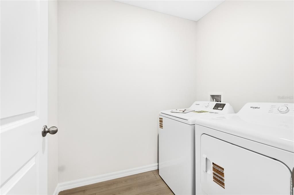 For Rent: $2,800 (5 beds, 3 baths, 2616 Square Feet)