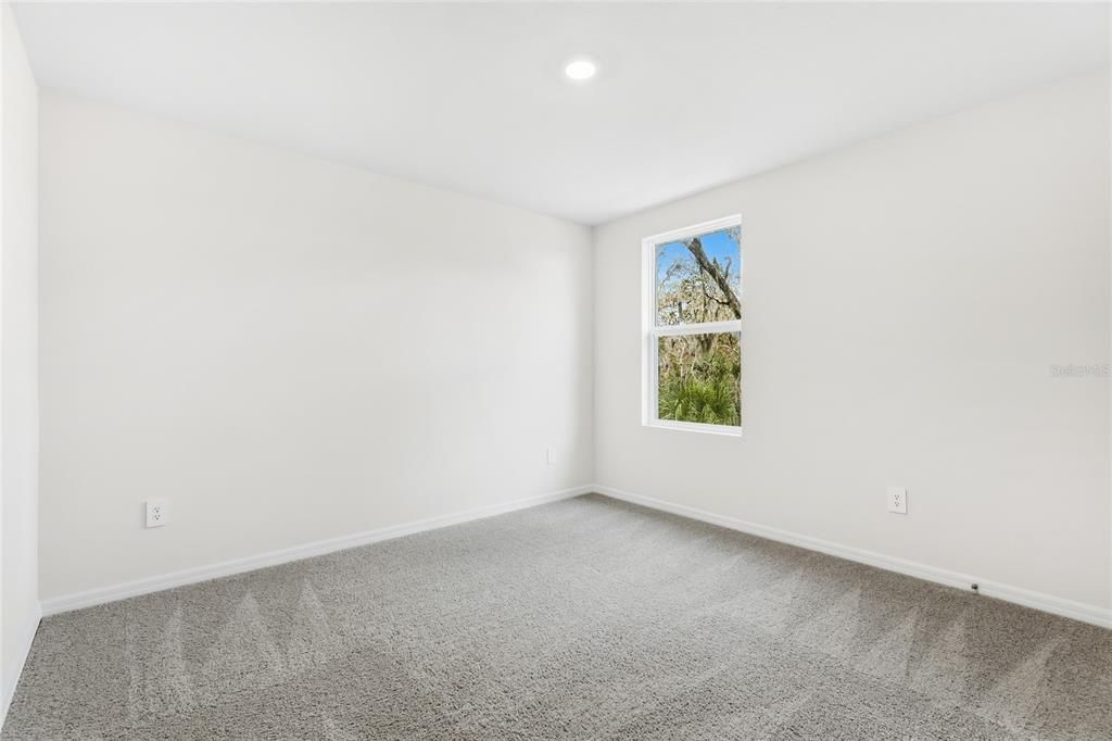 For Rent: $2,800 (5 beds, 3 baths, 2616 Square Feet)