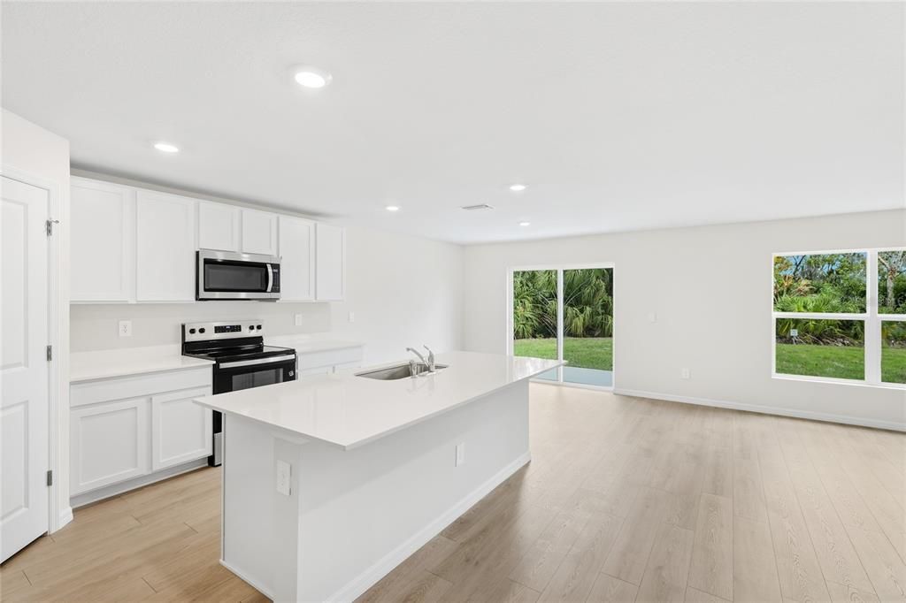 For Rent: $2,800 (5 beds, 3 baths, 2616 Square Feet)