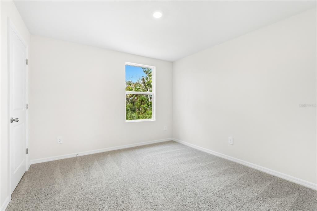 For Rent: $2,800 (5 beds, 3 baths, 2616 Square Feet)