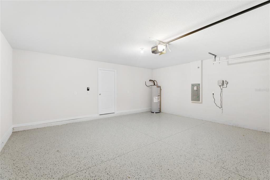 For Rent: $2,800 (5 beds, 3 baths, 2616 Square Feet)