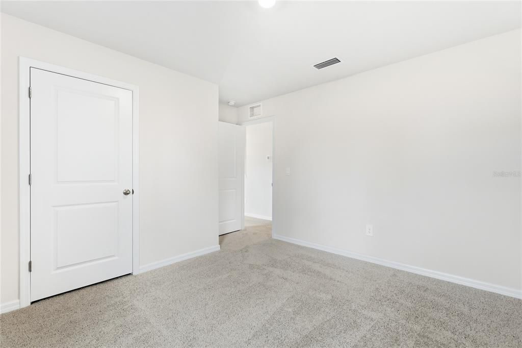 For Rent: $2,800 (5 beds, 3 baths, 2616 Square Feet)