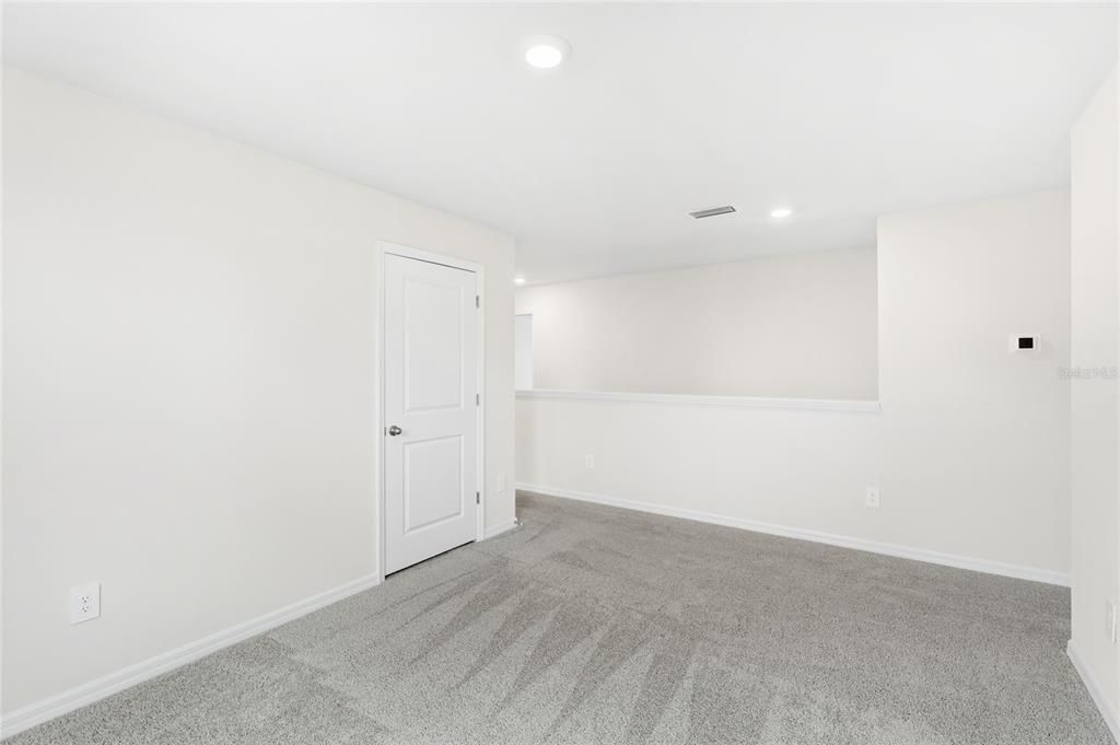 For Rent: $2,800 (5 beds, 3 baths, 2616 Square Feet)