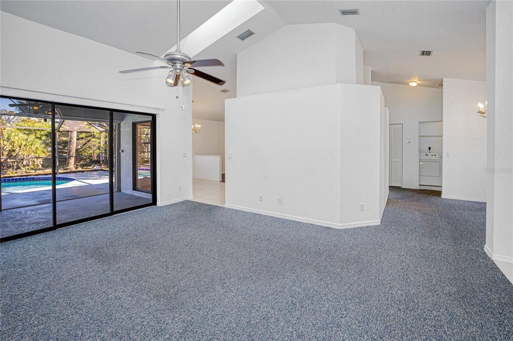 На продажу: $370,000 (3 спален, 2 ванн, 1792 Квадратных фут)