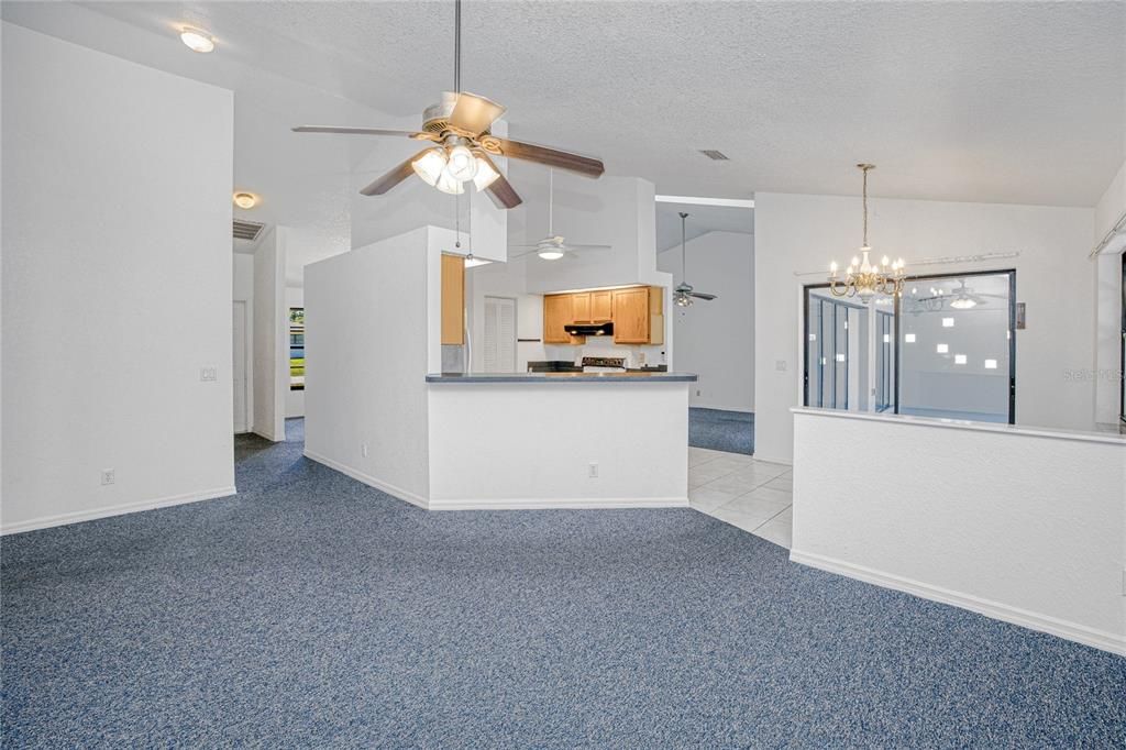 На продажу: $370,000 (3 спален, 2 ванн, 1792 Квадратных фут)