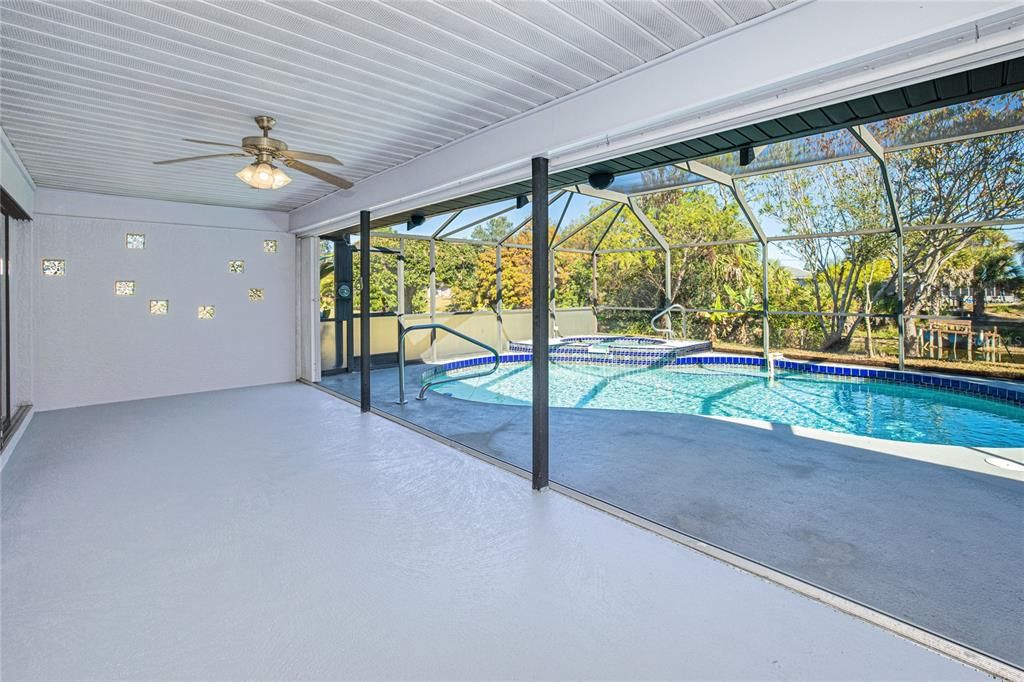 На продажу: $370,000 (3 спален, 2 ванн, 1792 Квадратных фут)