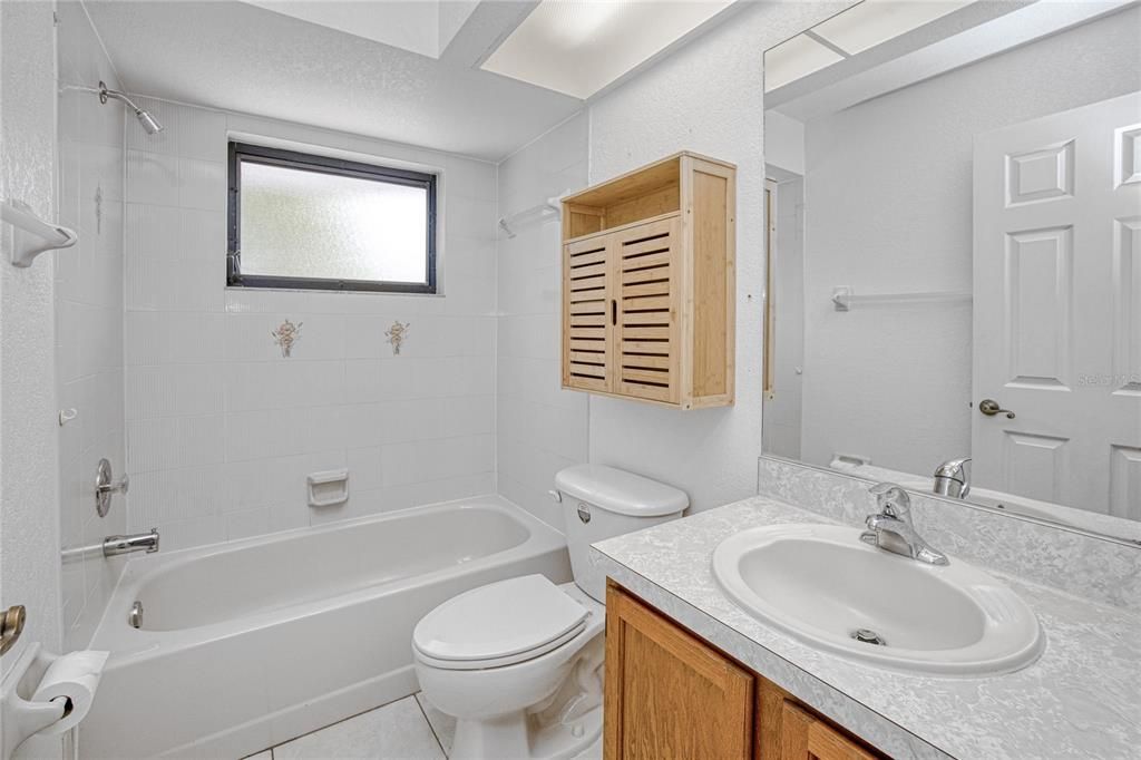 На продажу: $370,000 (3 спален, 2 ванн, 1792 Квадратных фут)