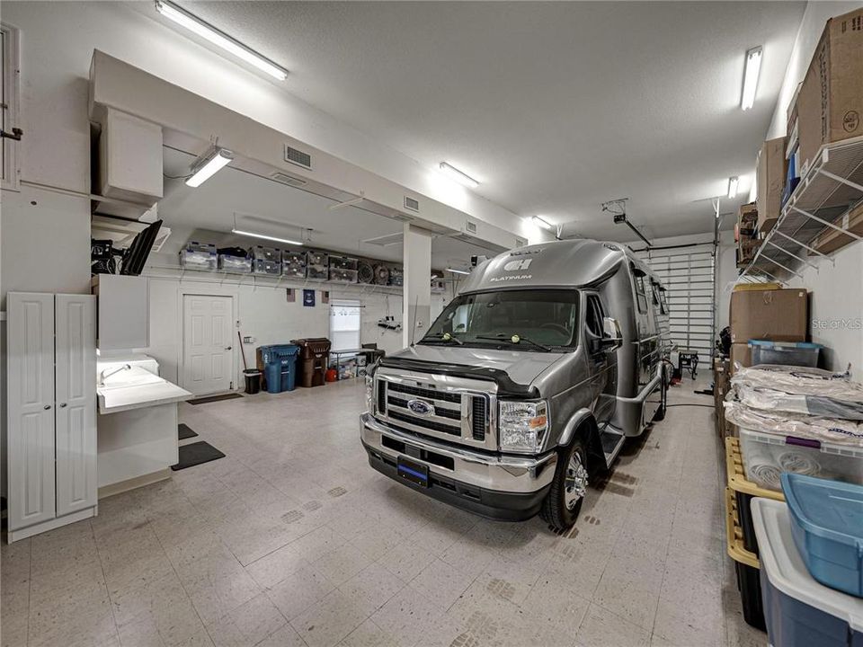 En Venta: $559,000 (2 camas, 2 baños, 2227 Pies cuadrados)