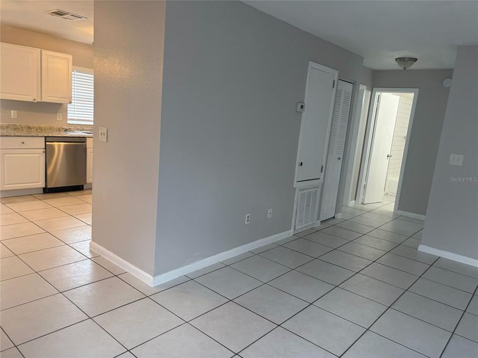 出租: $1,499 (2 贝兹, 1 浴室, 928 平方英尺)