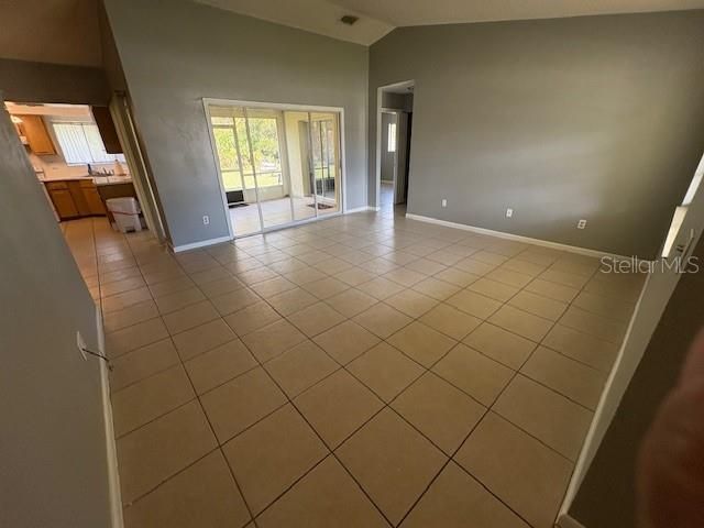 待售: $299,000 (3 贝兹, 2 浴室, 1563 平方英尺)