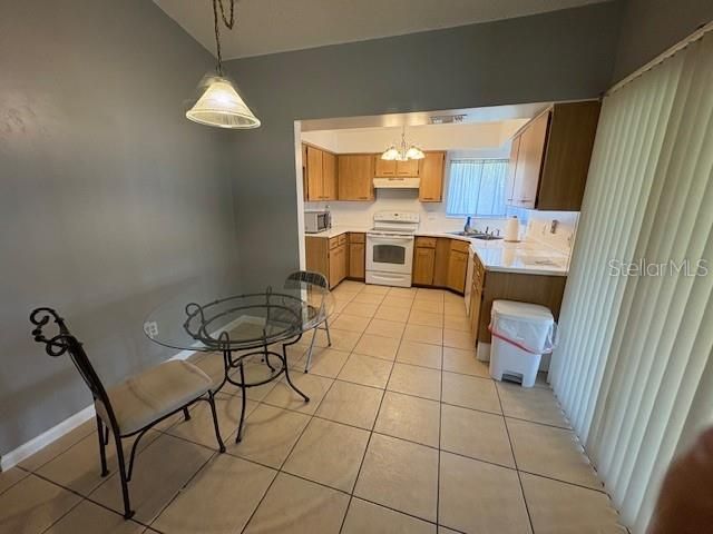 待售: $299,000 (3 贝兹, 2 浴室, 1563 平方英尺)