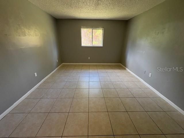 待售: $299,000 (3 贝兹, 2 浴室, 1563 平方英尺)