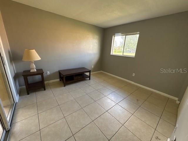 待售: $299,000 (3 贝兹, 2 浴室, 1563 平方英尺)