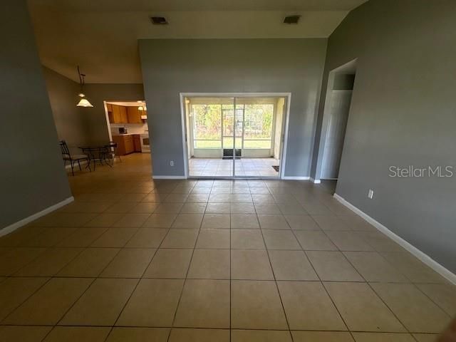 待售: $299,000 (3 贝兹, 2 浴室, 1563 平方英尺)