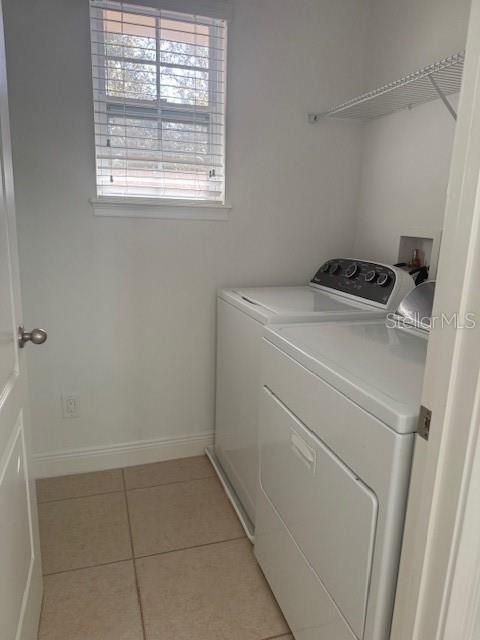 В аренду: $2,890 (4 спален, 3 ванн, 1936 Квадратных фут)