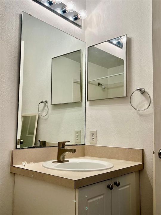 出租: $1,850 (2 贝兹, 2 浴室, 1120 平方英尺)