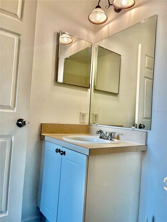 出租: $1,850 (2 贝兹, 2 浴室, 1120 平方英尺)