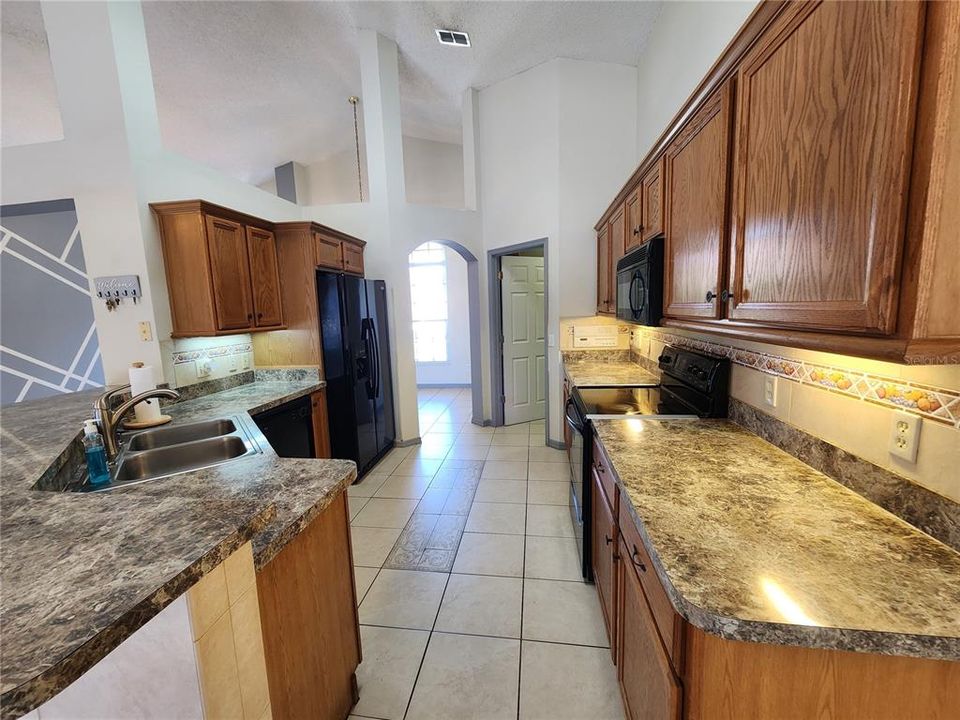 出租: $2,450 (3 贝兹, 2 浴室, 1632 平方英尺)