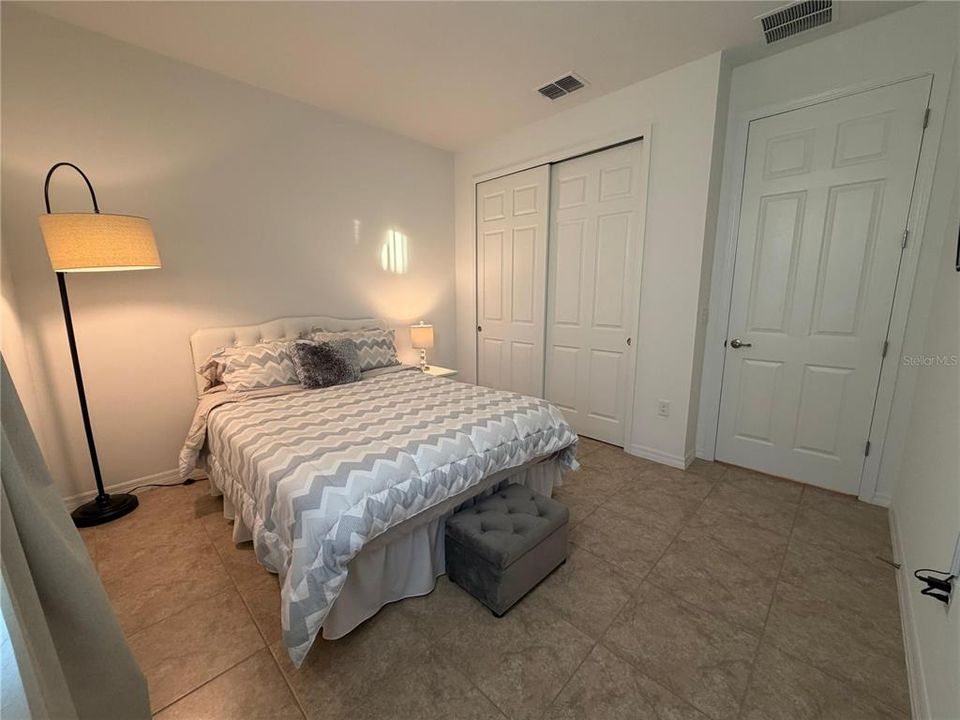 На продажу: $380,000 (3 спален, 2 ванн, 1856 Квадратных фут)