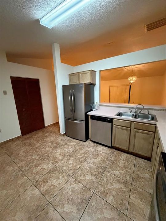 For Rent: $1,795 (3 beds, 2 baths, 1506 Square Feet)