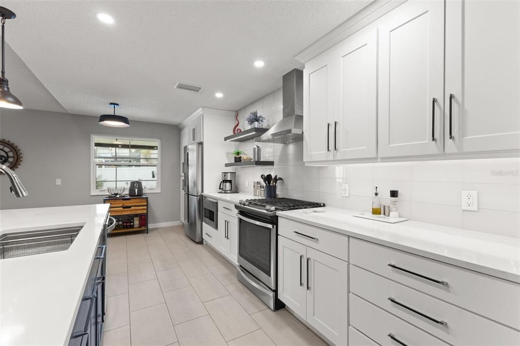 На продажу: $529,900 (3 спален, 2 ванн, 1519 Квадратных фут)