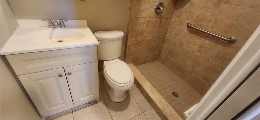 На продажу: $459,900 (2 спален, 2 ванн, 1202 Квадратных фут)