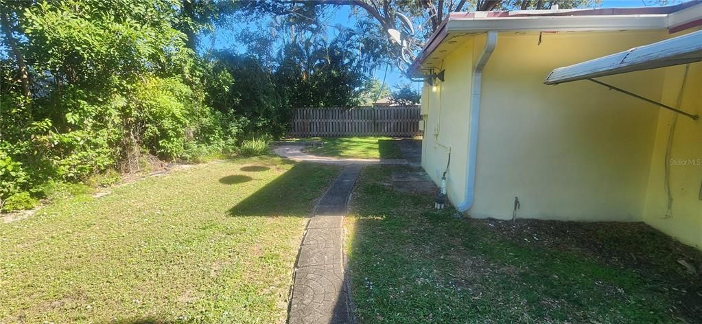 На продажу: $459,900 (2 спален, 2 ванн, 1202 Квадратных фут)