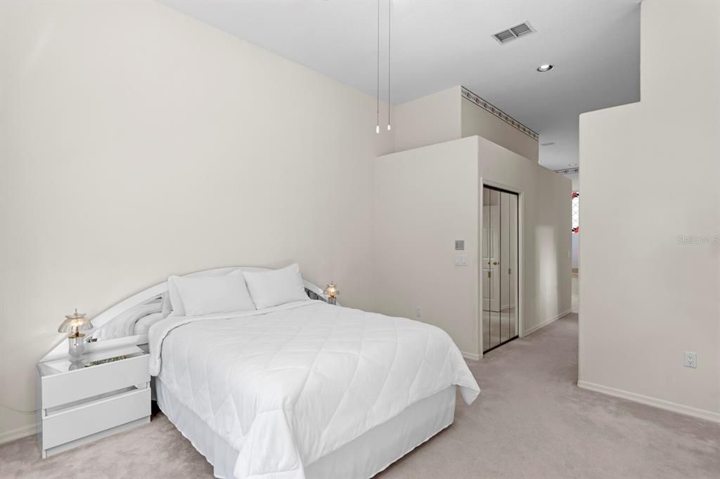 For Sale: $550,000 (3 beds, 2 baths, 2215 Square Feet)