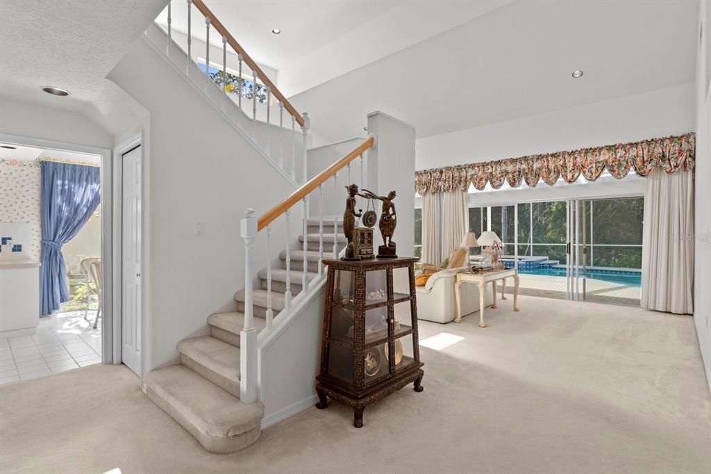 For Sale: $550,000 (3 beds, 2 baths, 2215 Square Feet)