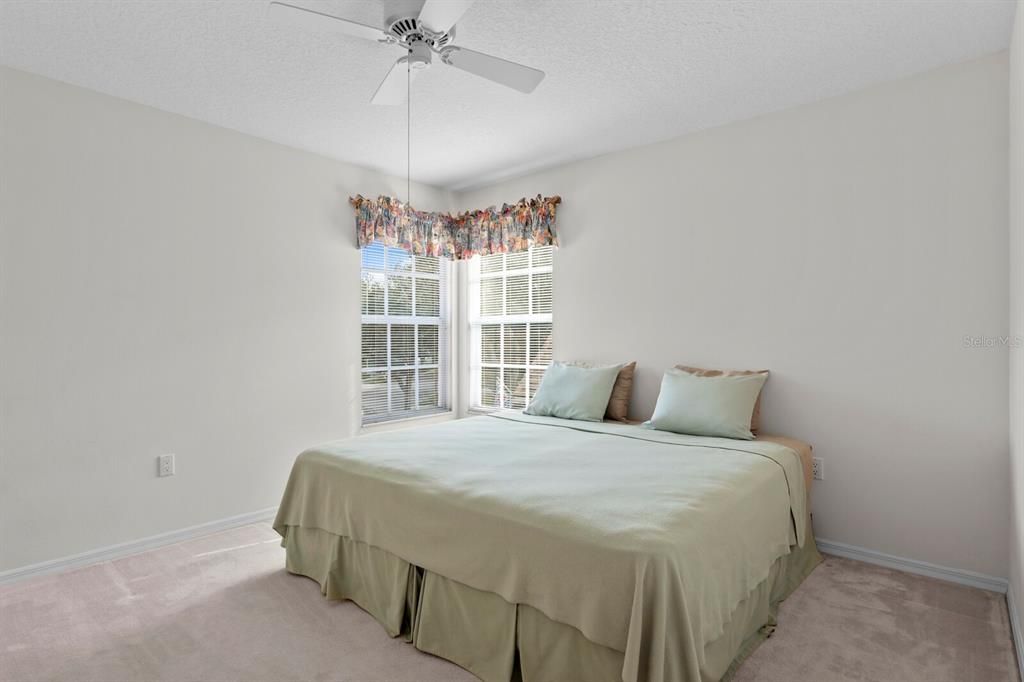 For Sale: $550,000 (3 beds, 2 baths, 2215 Square Feet)