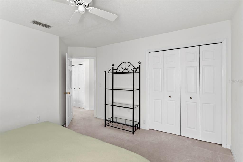 For Sale: $550,000 (3 beds, 2 baths, 2215 Square Feet)