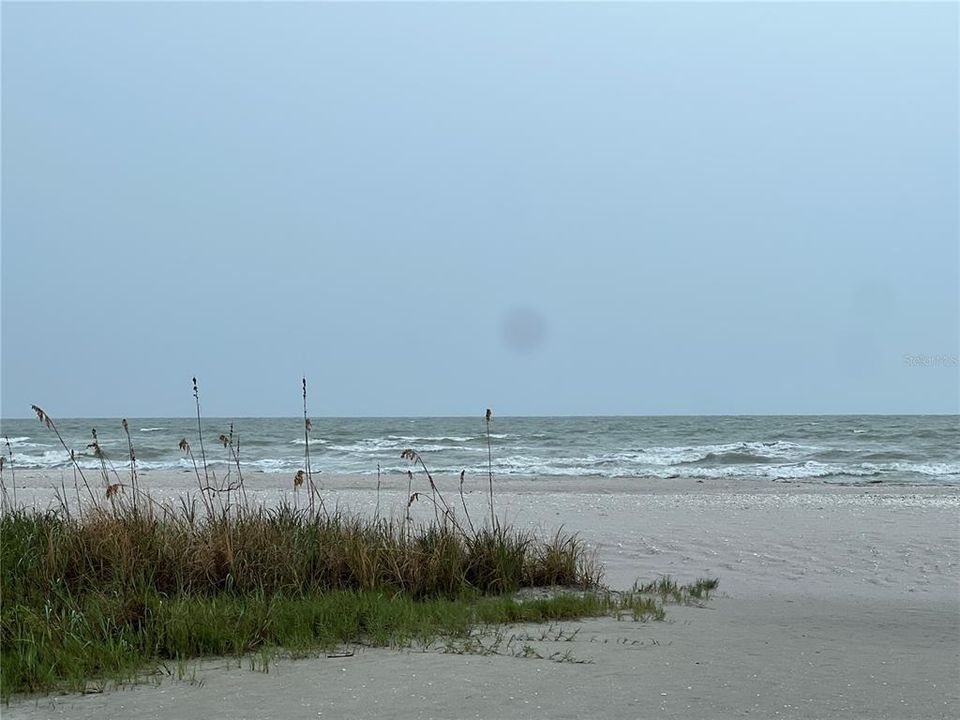 待售: $395,000 (0.78 acres)