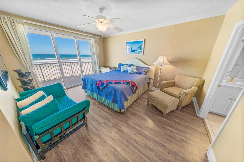 For Sale: $849,900 (3 beds, 3 baths, 2190 Square Feet)