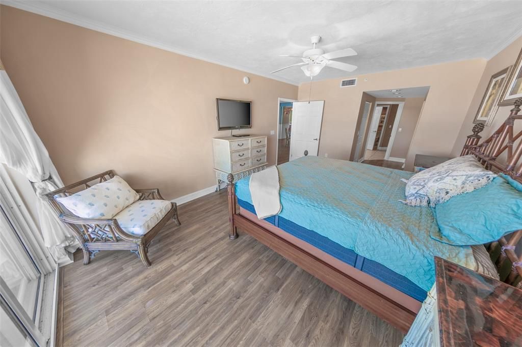 For Sale: $849,900 (3 beds, 3 baths, 2190 Square Feet)