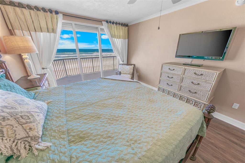 For Sale: $849,900 (3 beds, 3 baths, 2190 Square Feet)