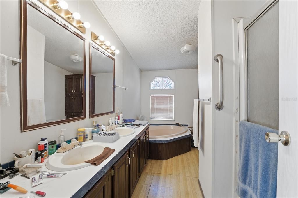 En Venta: $250,000 (3 camas, 2 baños, 1809 Pies cuadrados)