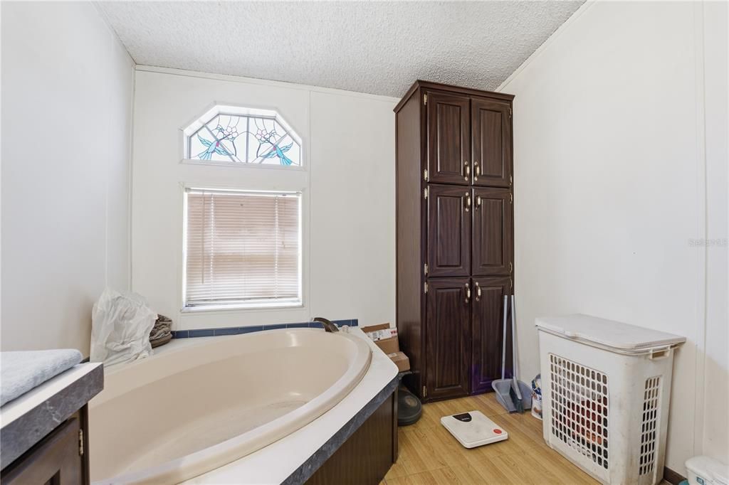 En Venta: $250,000 (3 camas, 2 baños, 1809 Pies cuadrados)