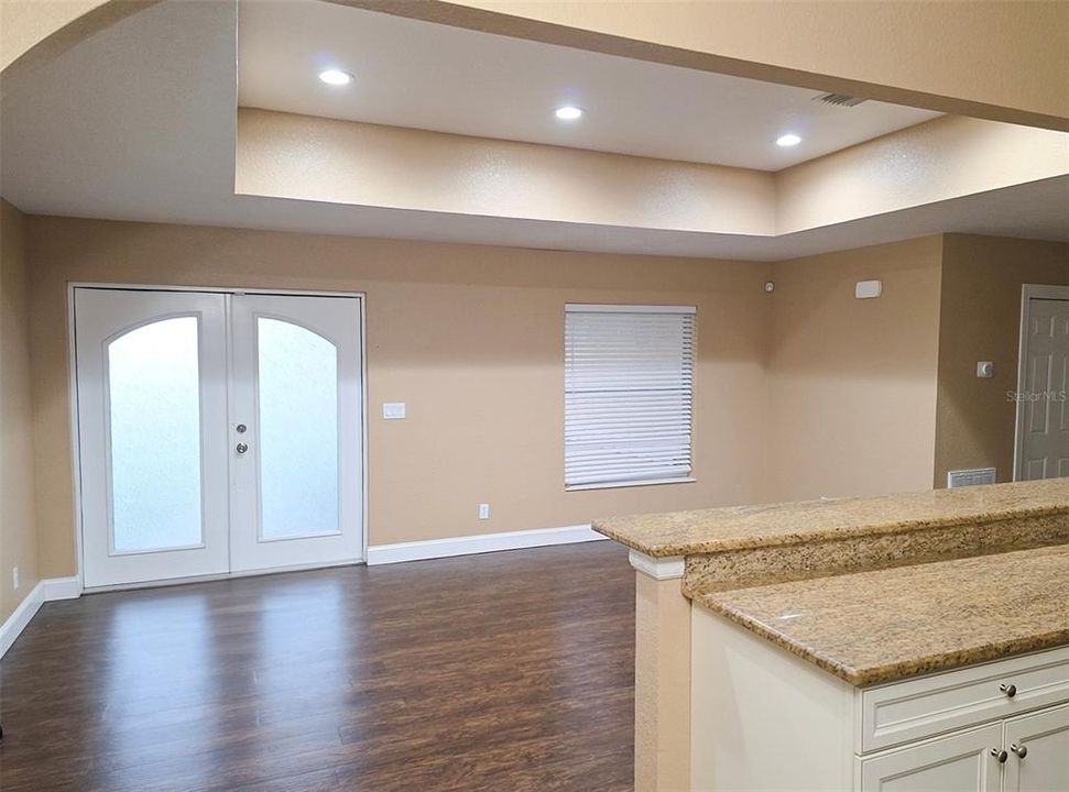 En Venta: $269,000 (3 camas, 2 baños, 1465 Pies cuadrados)