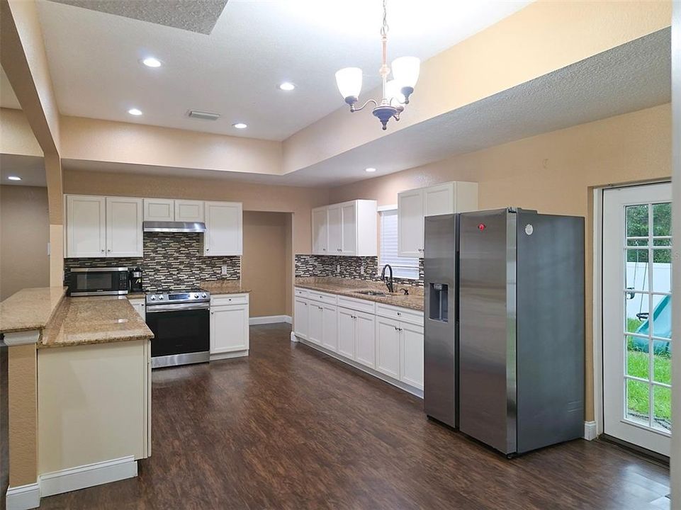 En Venta: $269,000 (3 camas, 2 baños, 1465 Pies cuadrados)