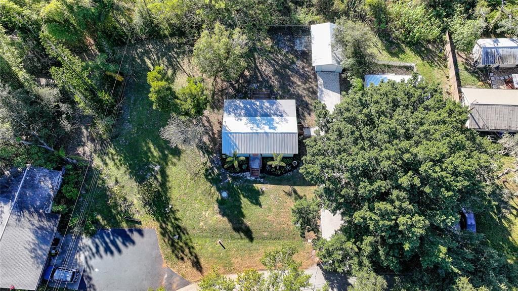 For Sale: $210,000 (2 beds, 1 baths, 832 Square Feet)