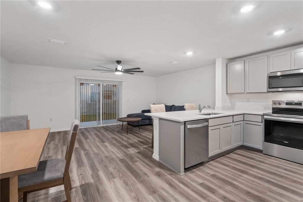 For Rent: $2,400 (3 beds, 2 baths, 1507 Square Feet)