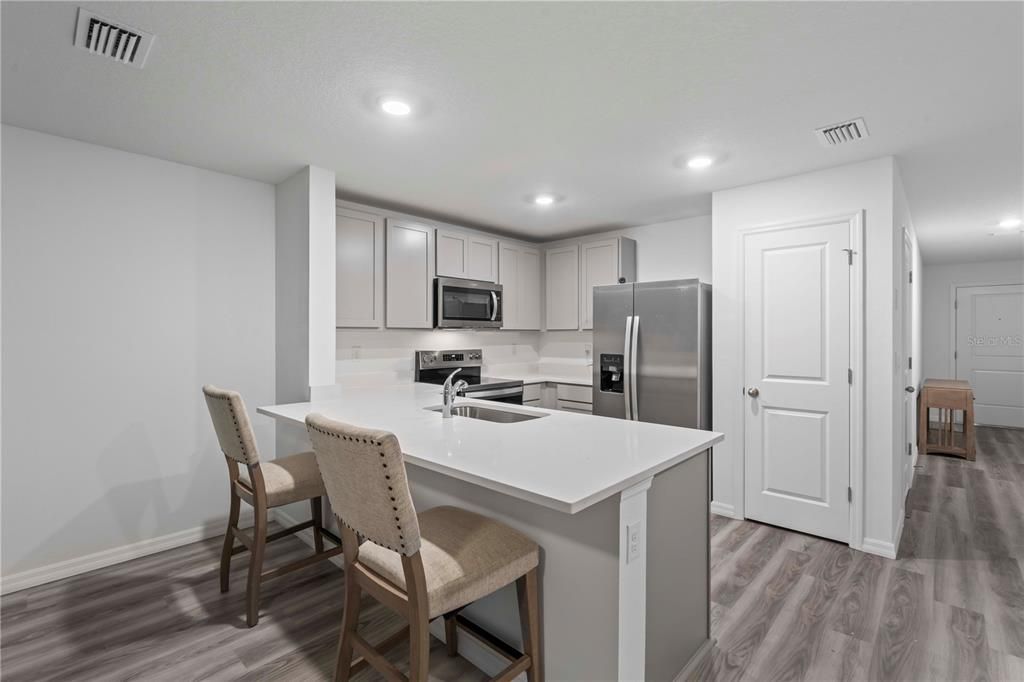 For Rent: $2,400 (3 beds, 2 baths, 1507 Square Feet)