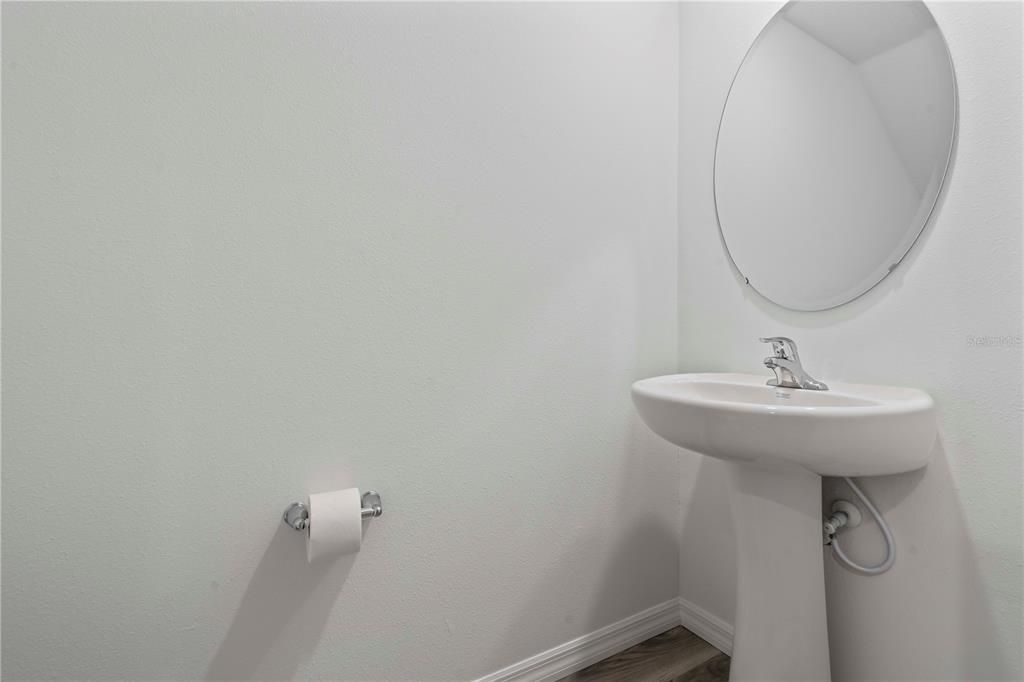 For Rent: $2,400 (3 beds, 2 baths, 1507 Square Feet)