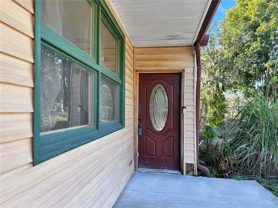 For Sale: $375,000 (4 beds, 3 baths, 2104 Square Feet)