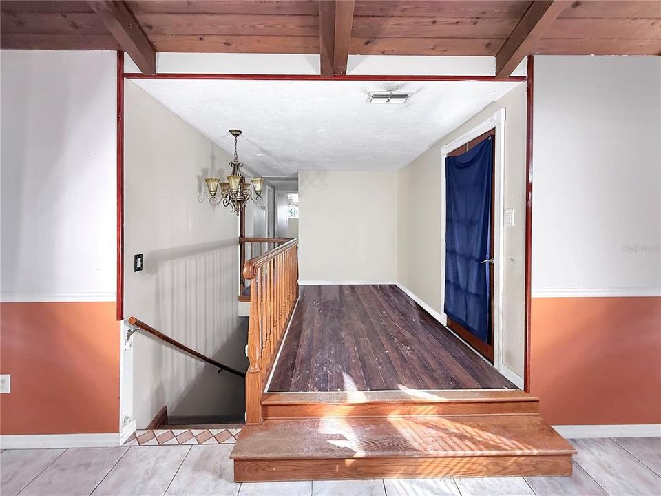 For Sale: $375,000 (4 beds, 3 baths, 2104 Square Feet)