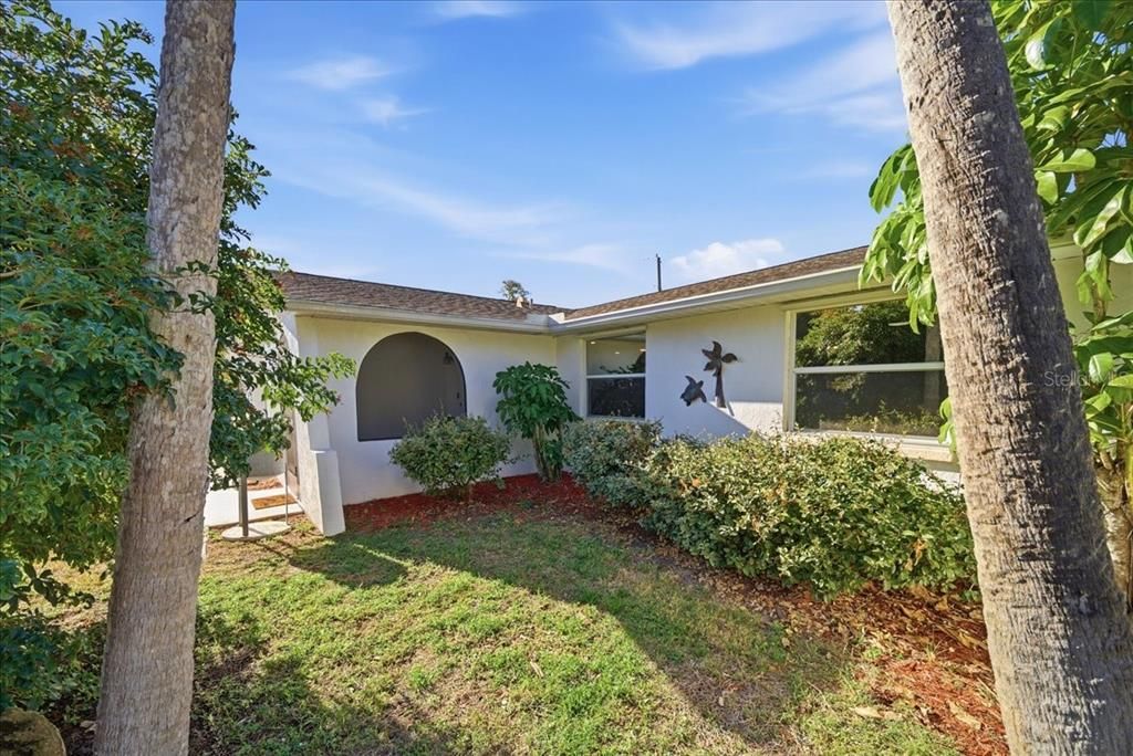 待售: $324,900 (2 贝兹, 2 浴室, 1267 平方英尺)