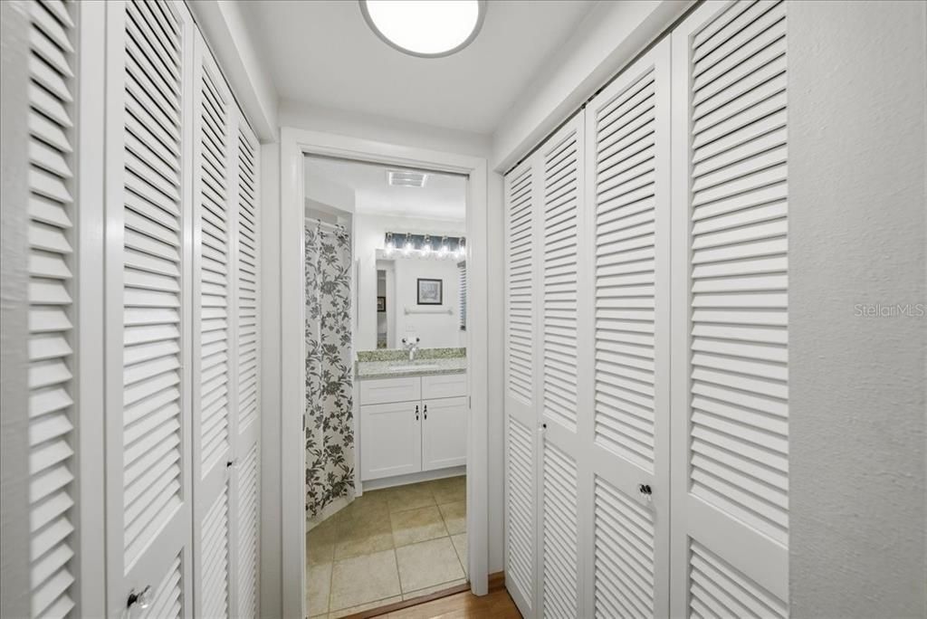 待售: $324,900 (2 贝兹, 2 浴室, 1267 平方英尺)