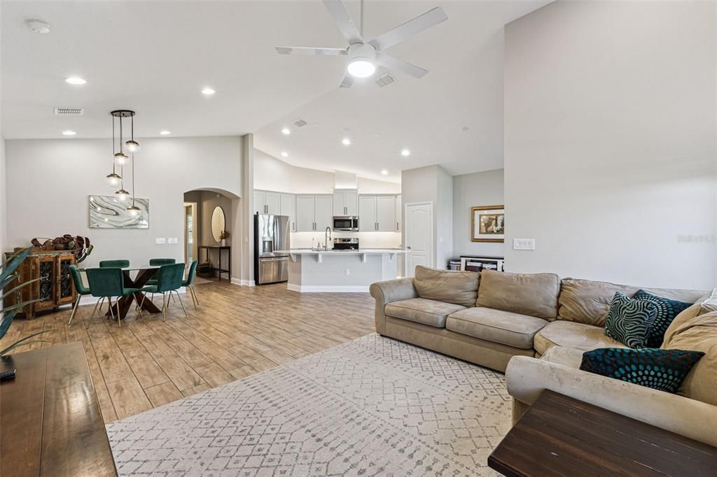 出租: $2,900 (3 贝兹, 2 浴室, 1754 平方英尺)