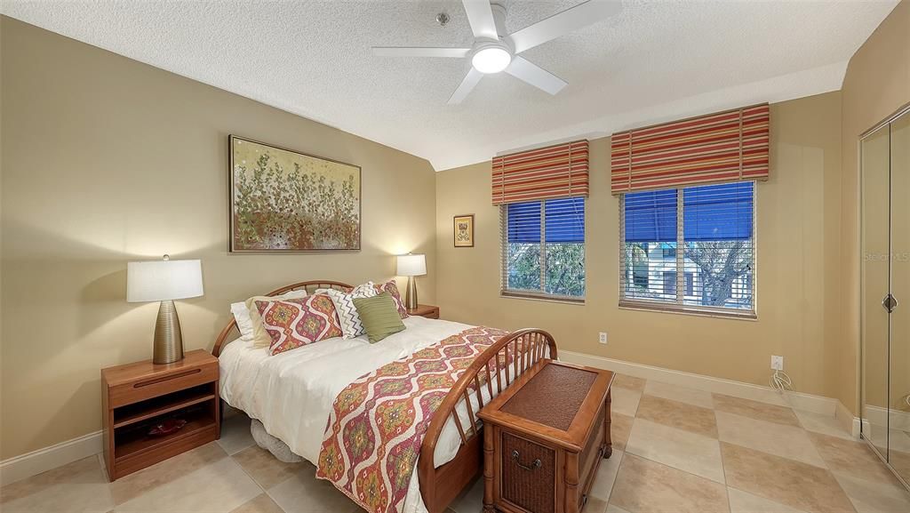 На продажу: $899,000 (3 спален, 3 ванн, 2135 Квадратных фут)