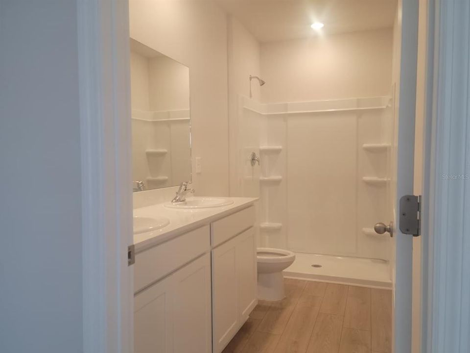 For Rent: $2,800 (3 beds, 2 baths, 1673 Square Feet)